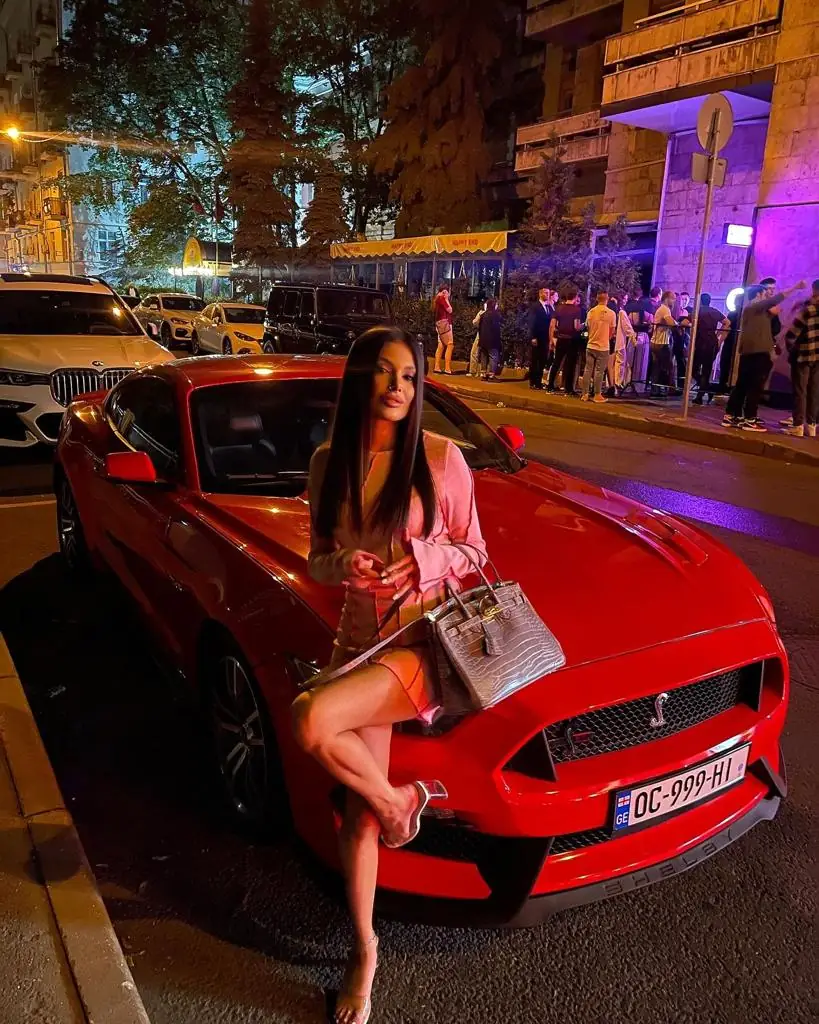 Bella - Escort - №1090, Height: 170, Age: 24, Weight: 59