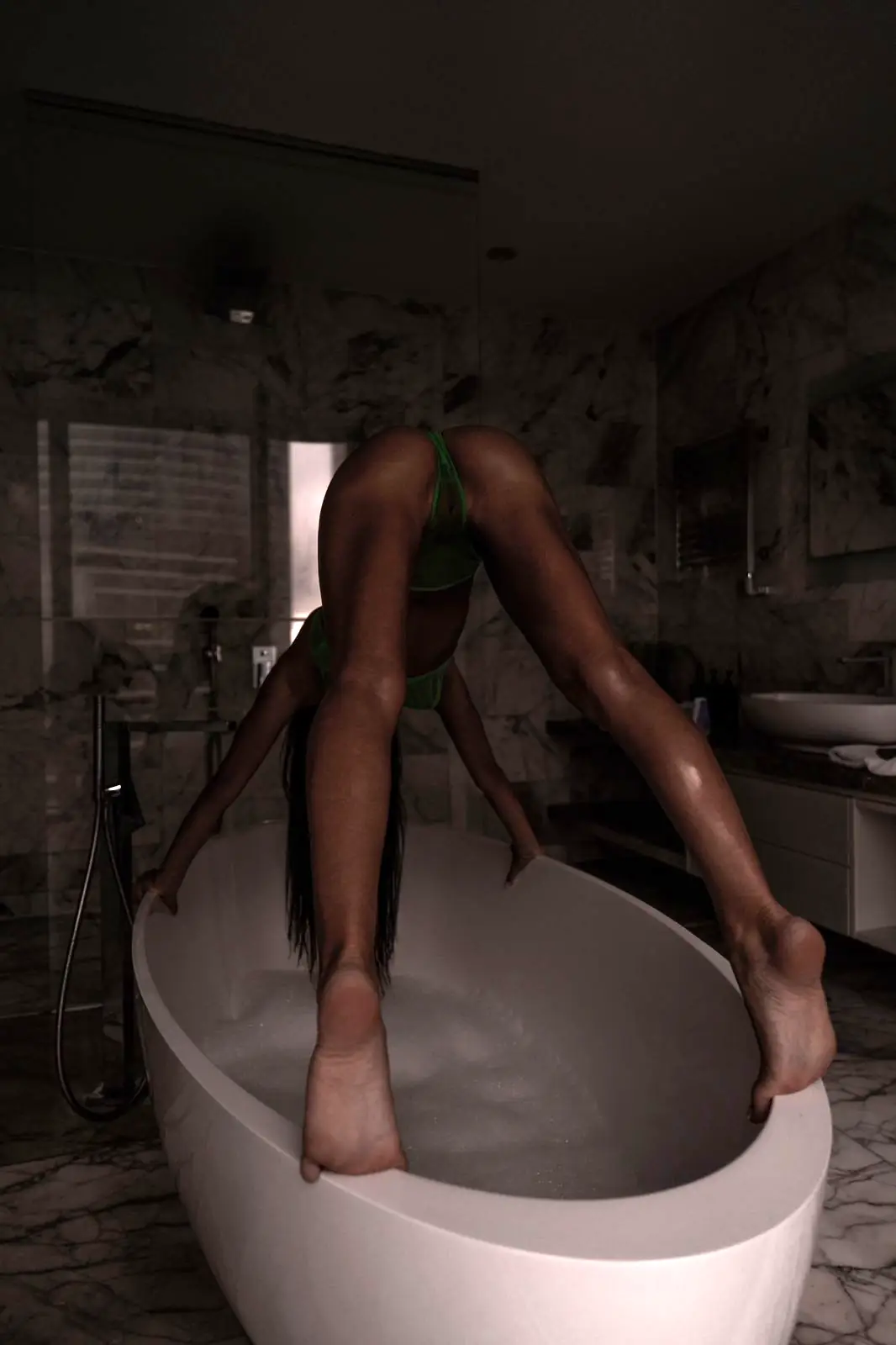 Emeli - Escorte - №1829, Рост: 169, Возраст: 20, Вес: 56