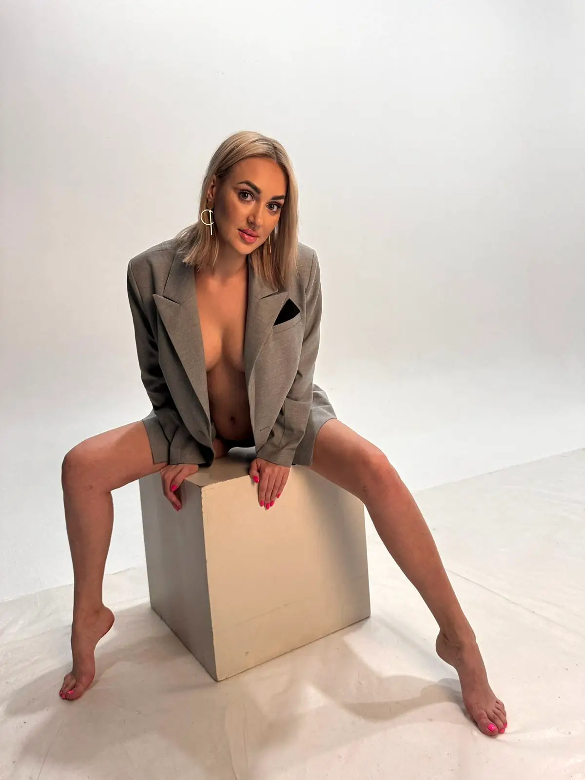 Mary - Escort - №1089, Height: 167, Age: 22, Weight: 64