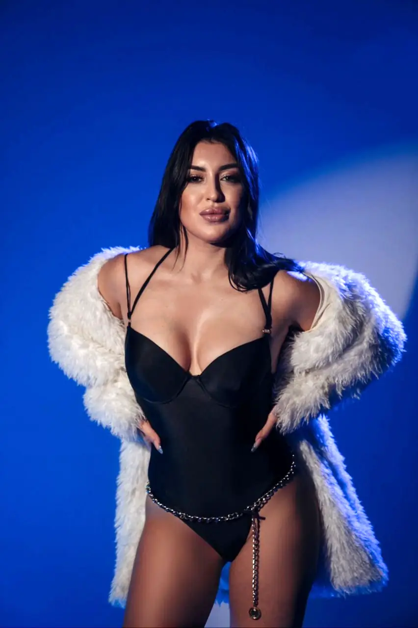 Karina - Escorte - №1559, Рост: 169, Возраст: 27, Вес: 58
