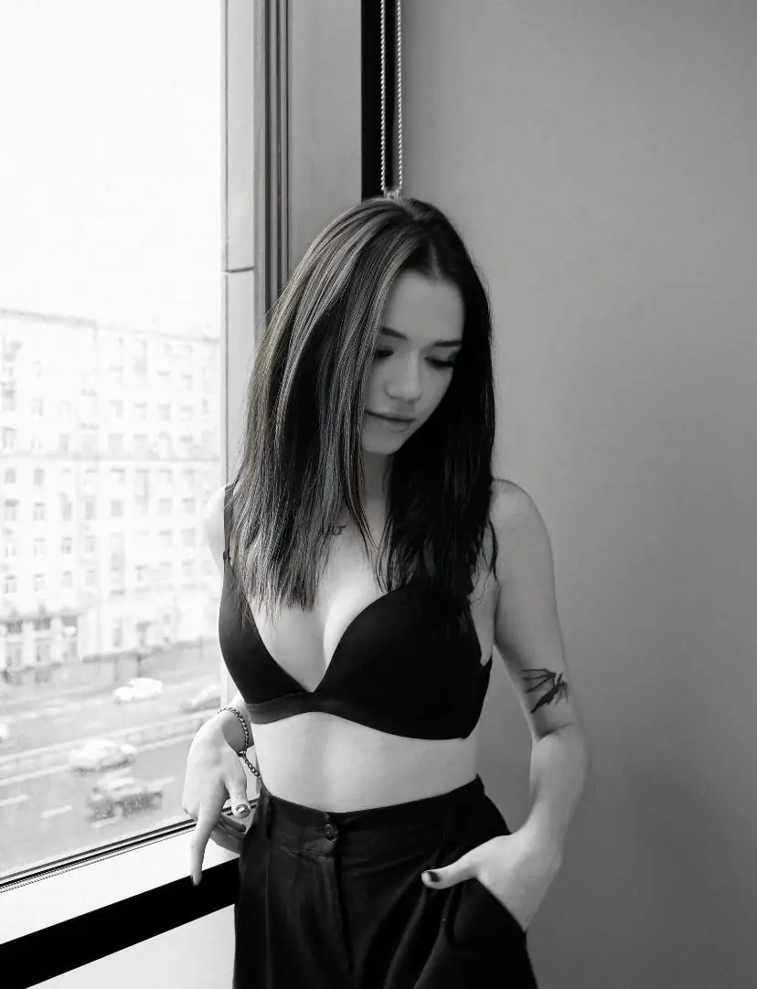 Lillian - Escorte - №1593, Рост: 167, Возраст: 27, Вес: 64
