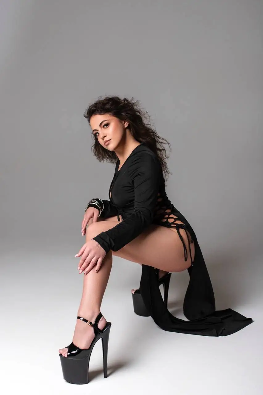 Veronica — 1679, Height: 175, Age: 28, Weight: 67