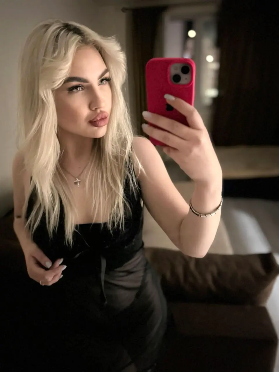 Wendy - Escort - №2048, Height: 170, Age: 23, Weight: 60