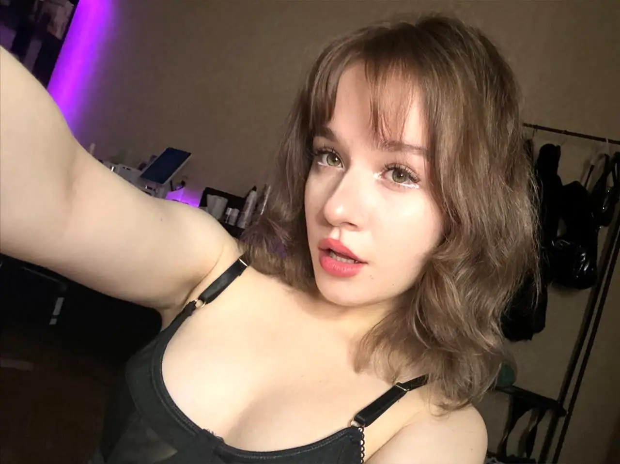 Sabrina — 2055, Height: 168, Age: 20, Weight: 54