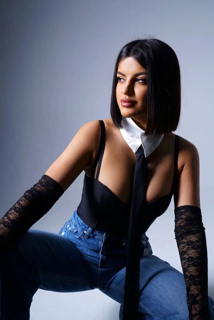 Lena - Escort - №2293, Height: 176, Age: 23, Weight: 67